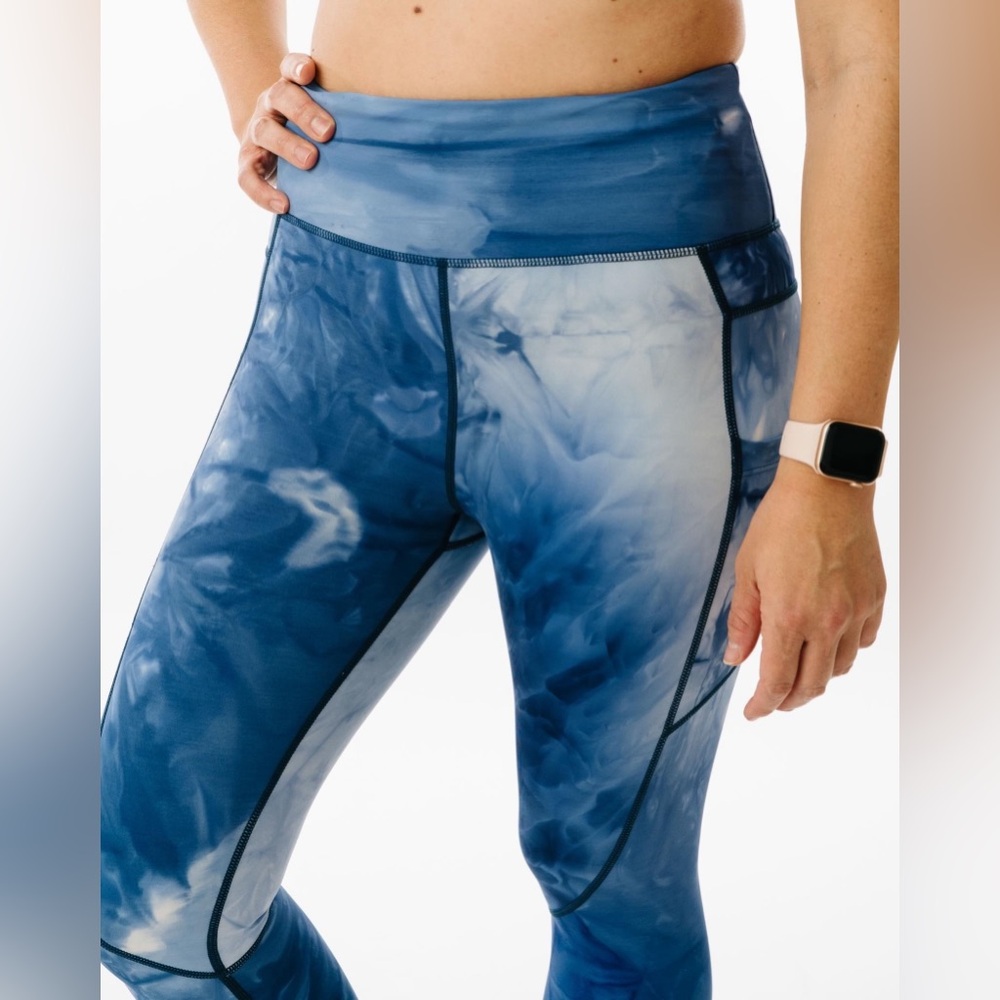 ZYIA Navy Hendrix Pocket Light n Tight Hi-Rise Capri 20” (6-8) NWT 1880